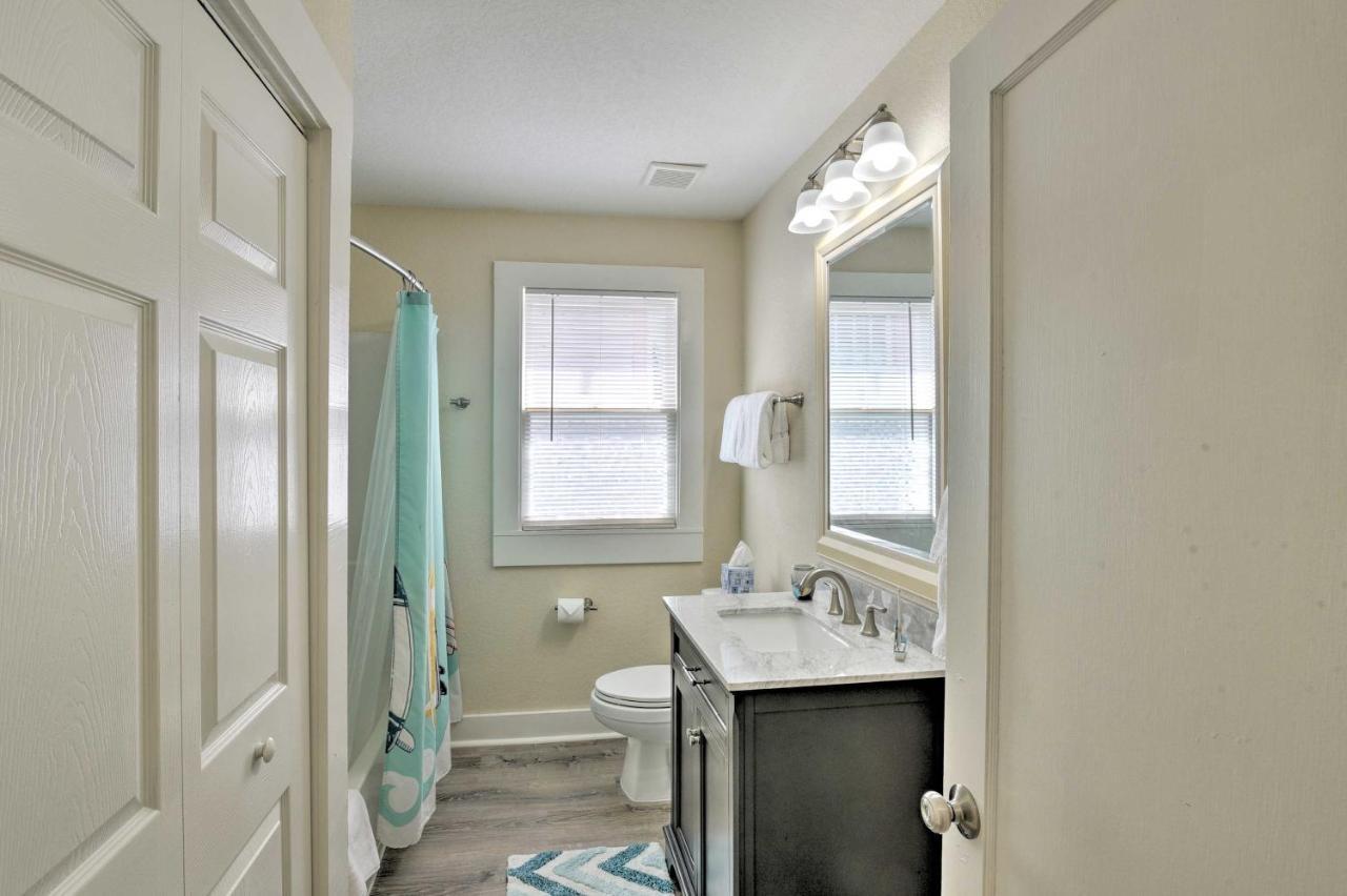 Bright Galveston Bungalow Half Mi To Pleasure Pier ภายนอก รูปภาพ