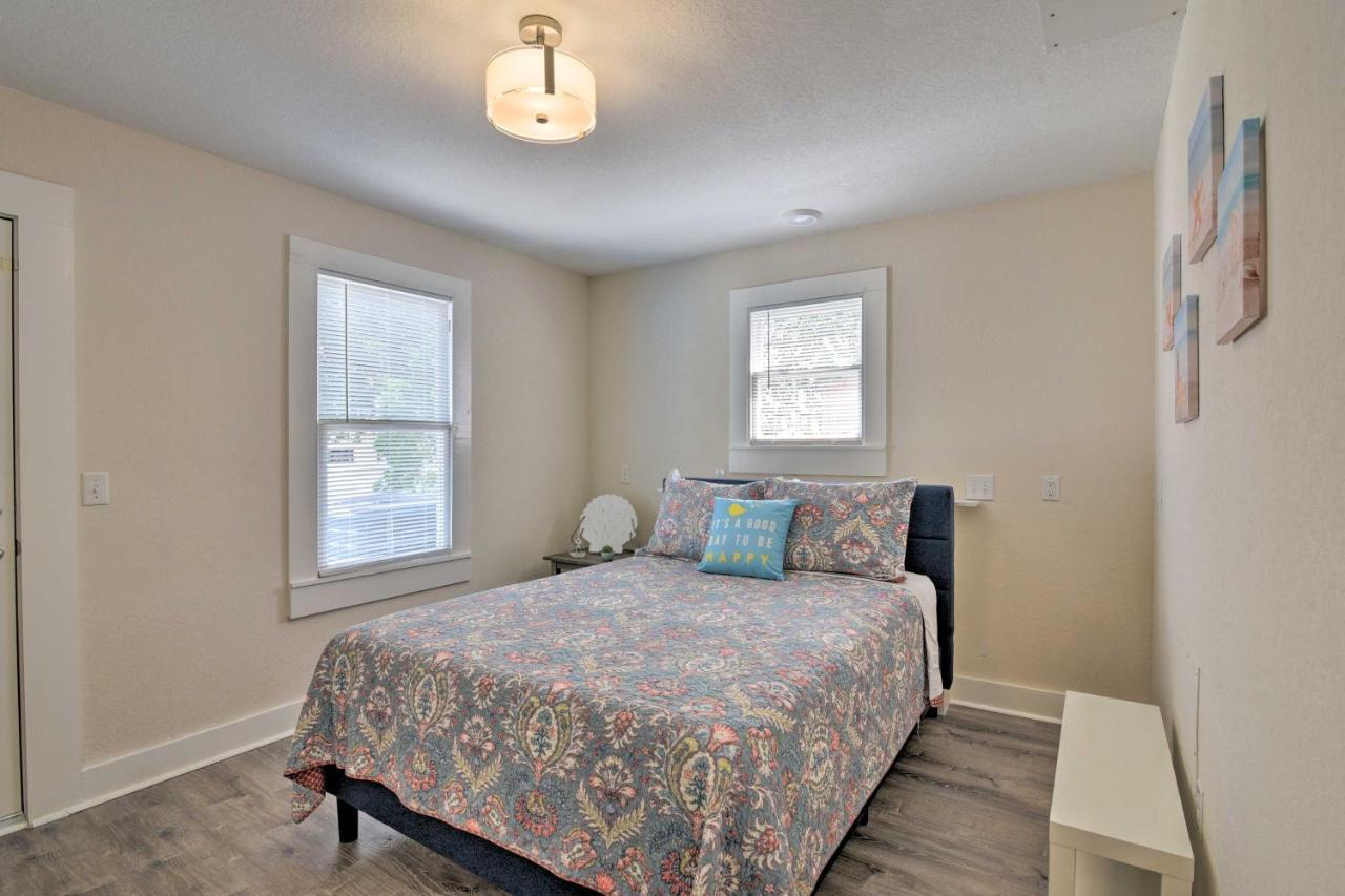 Bright Galveston Bungalow Half Mi To Pleasure Pier ภายนอก รูปภาพ