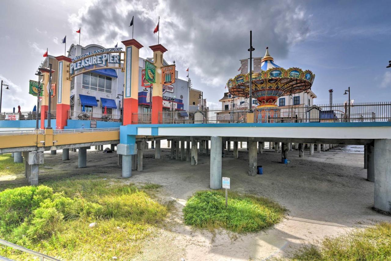 Bright Galveston Bungalow Half Mi To Pleasure Pier ภายนอก รูปภาพ
