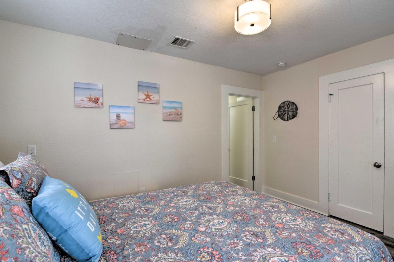 Bright Galveston Bungalow Half Mi To Pleasure Pier ภายนอก รูปภาพ