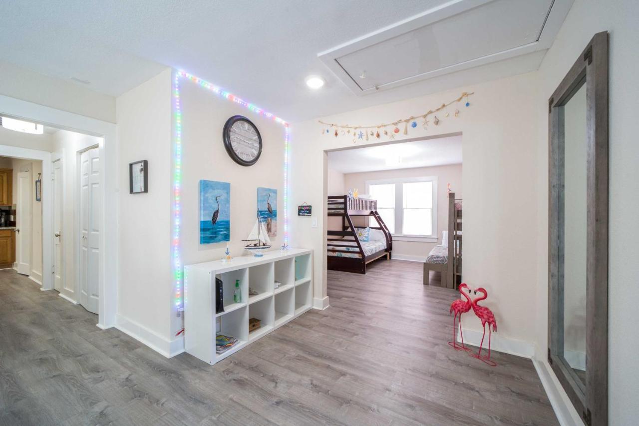 Bright Galveston Bungalow Half Mi To Pleasure Pier ภายนอก รูปภาพ